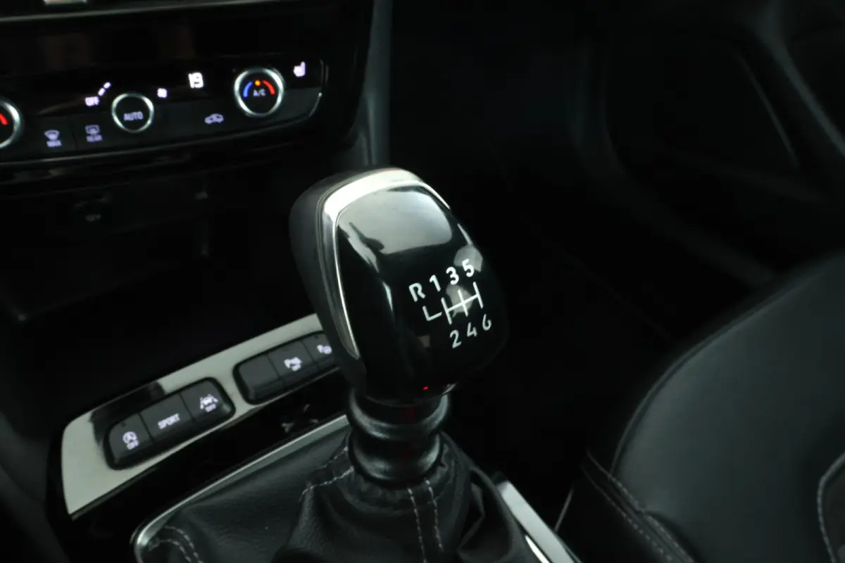 1.2 Turbo Ultimate Navigatie, Apple carplay, Leer, Massage, Airco