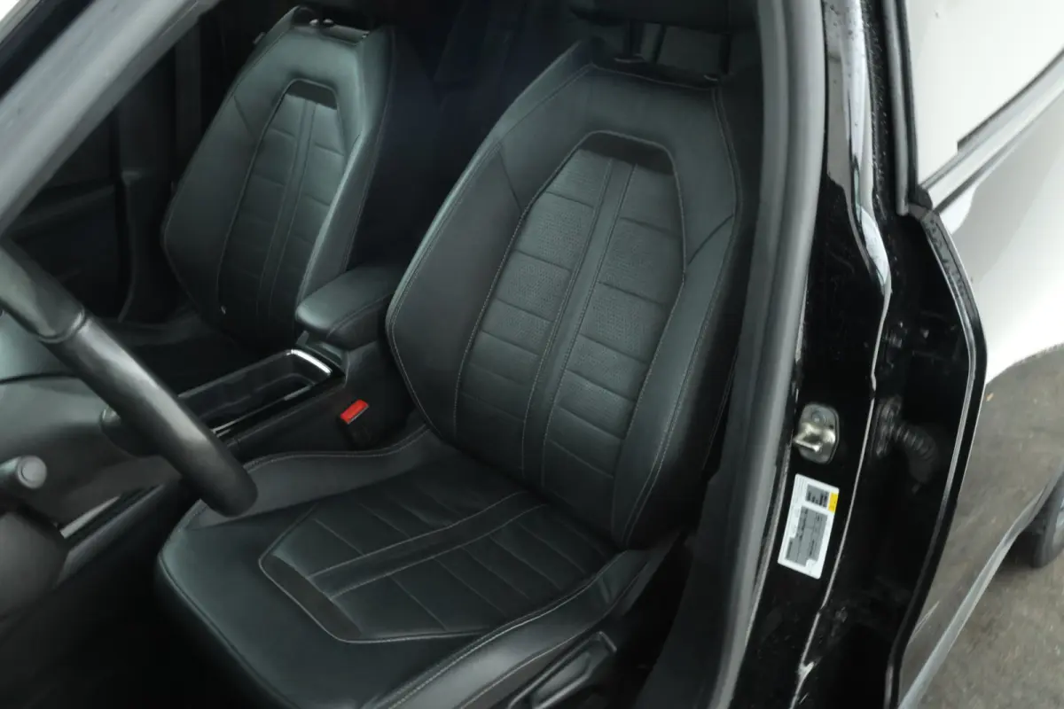 1.2 Turbo Ultimate Navigatie, Apple carplay, Leer, Massage, Airco