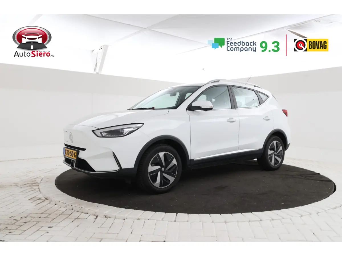 MG EV Long Range Luxury 70 kWh Panorama, 360 camera, Apple carplay!