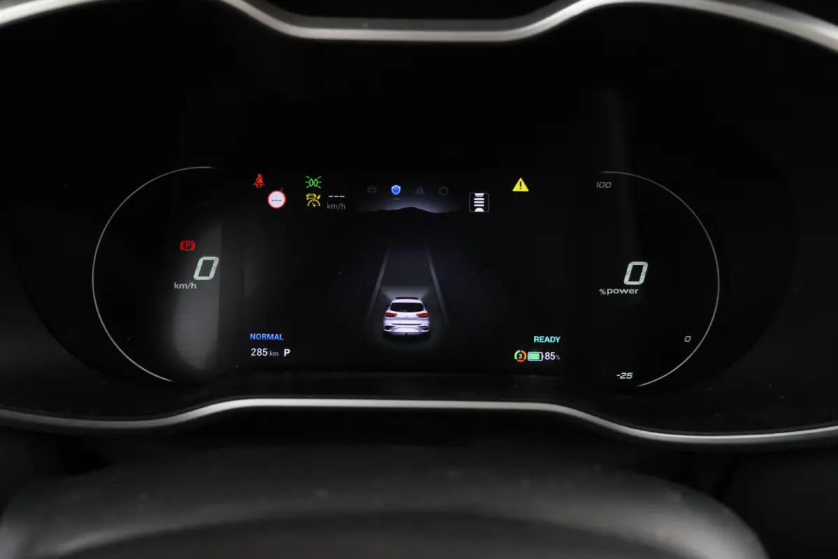 MG EV Long Range Luxury 70 kWh Panorama, 360 camera, Apple carplay!