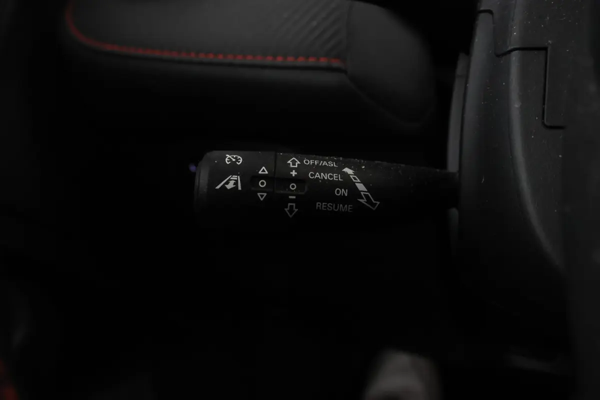 MG EV Long Range Luxury 70 kWh Panorama, 360 camera, Apple carplay!