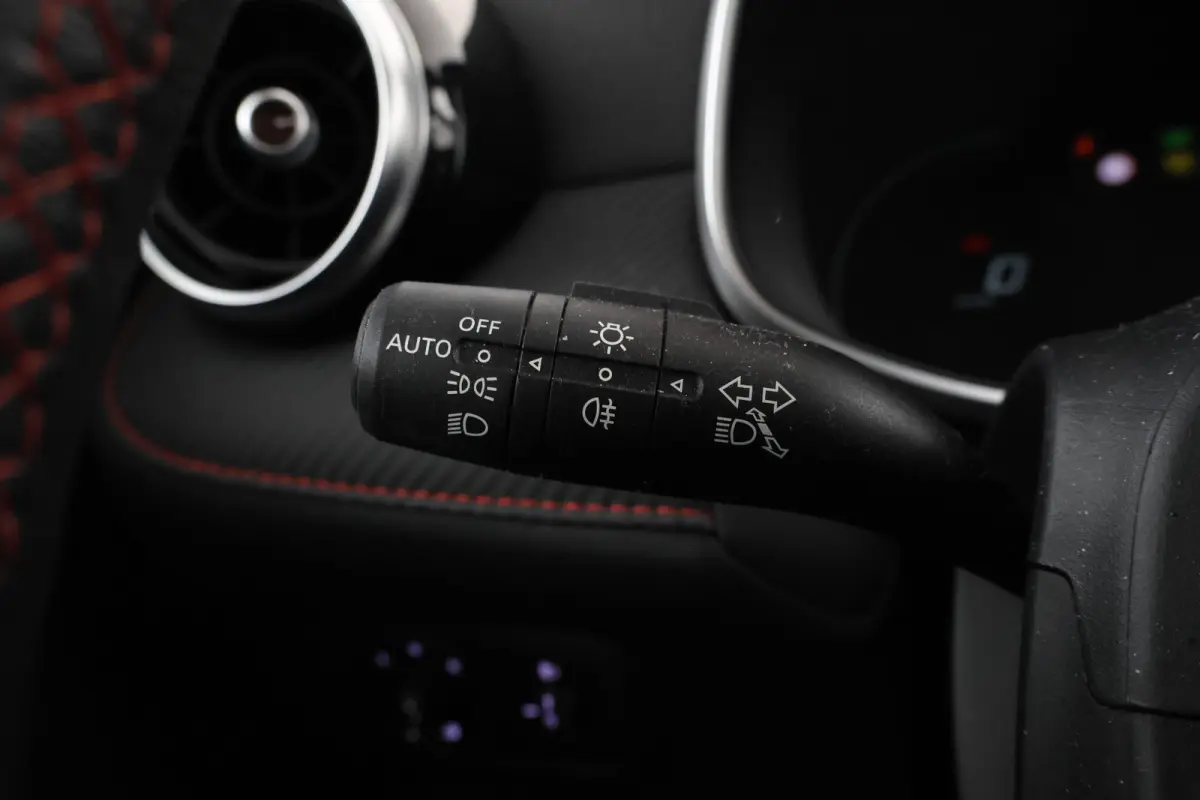 MG EV Long Range Luxury 70 kWh Panorama, 360 camera, Apple carplay!