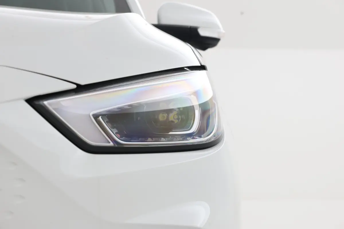 MG EV Long Range Luxury 70 kWh Panorama, 360 camera, Apple carplay!
