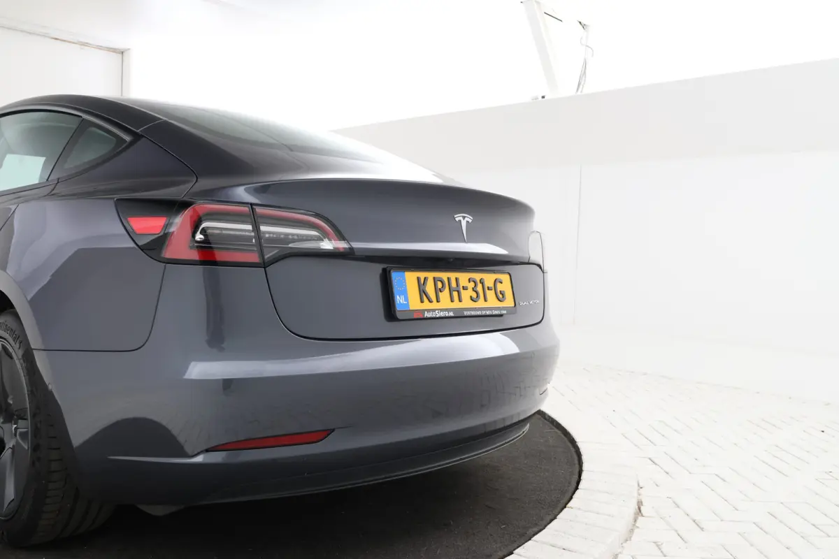 Performance AWD 75 kWh 462pk! Navigatie, CLimate,