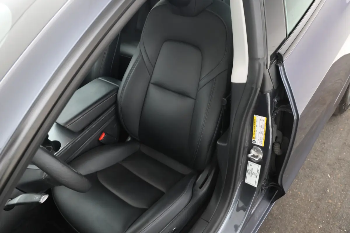 Performance AWD 75 kWh 462pk! Navigatie, CLimate,