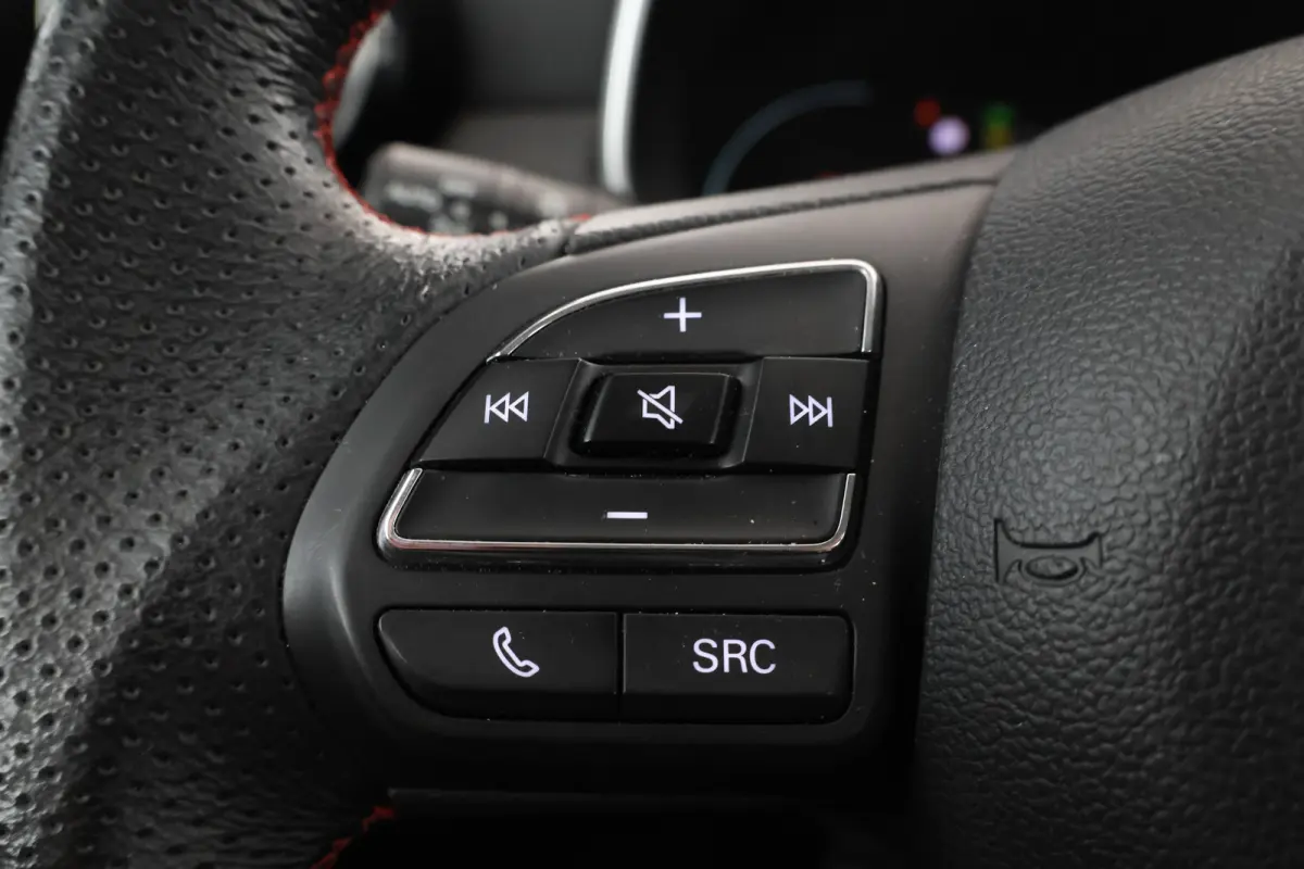 MG EV Long Range Luxury 70 kWh Panorama, 360 camera, Apple carplay!