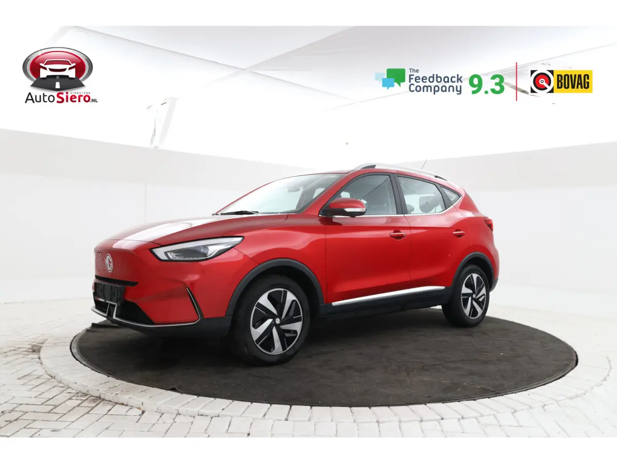 MG EV Long Range Luxury 70 kWh Panorama, 360 camera, Apple carplay!