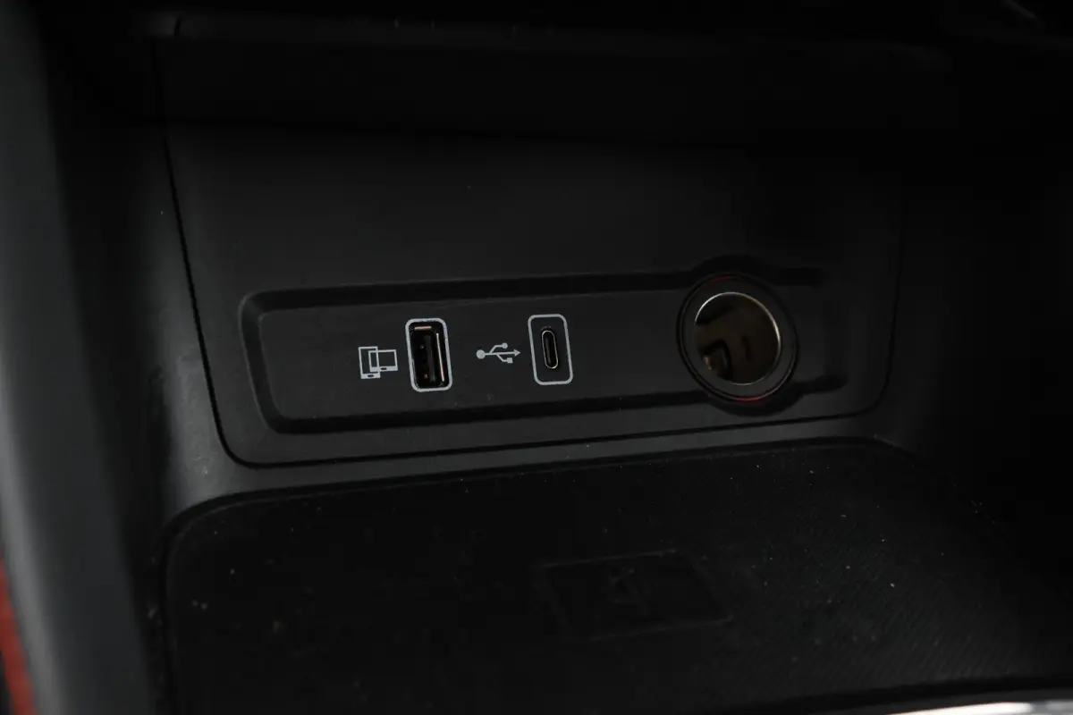 MG EV Long Range Luxury 70 kWh Panorama, 360 camera, Apple carplay!