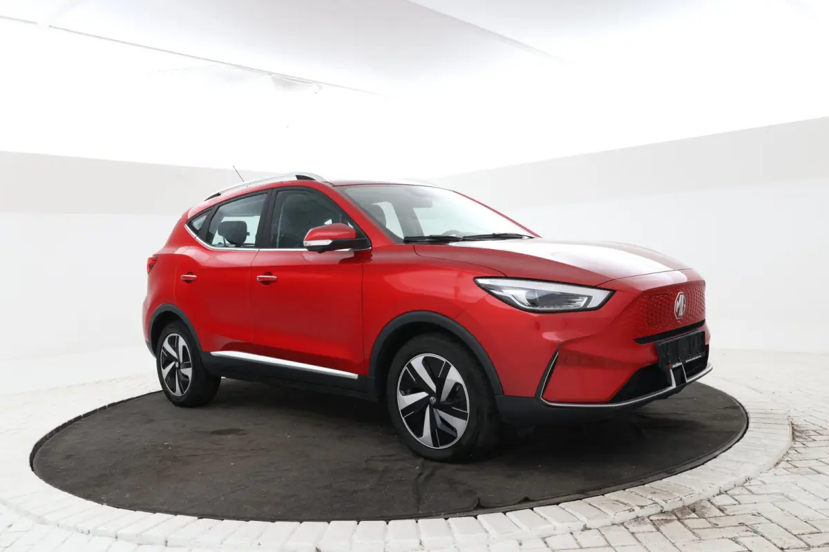 MG EV Long Range Luxury 70 kWh Panorama, 360 camera, Apple carplay!