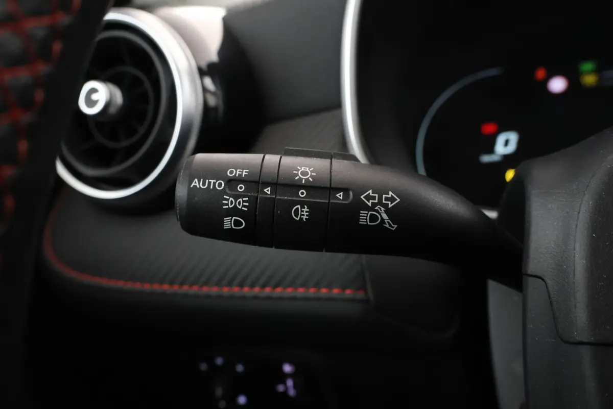 MG EV Long Range Luxury 70 kWh Panorama, 360 camera, Apple carplay!