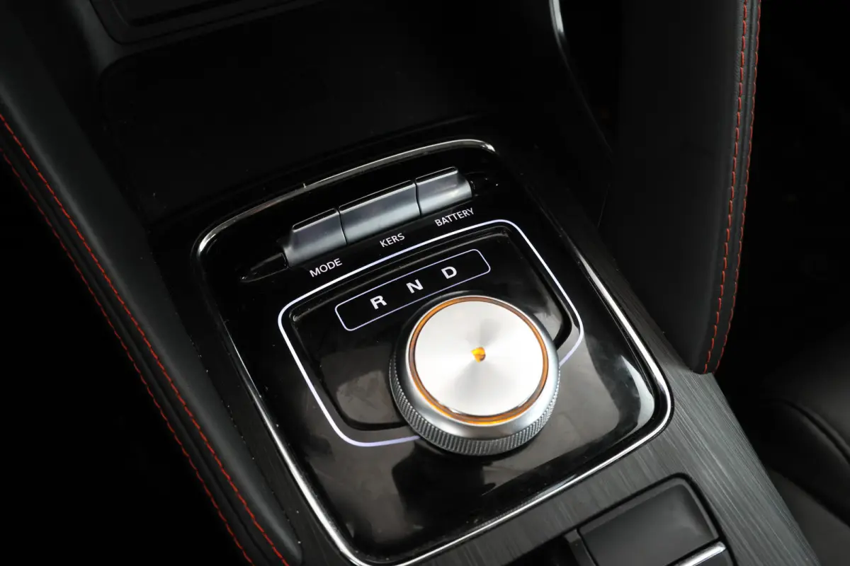 MG EV Long Range Luxury 70 kWh Panorama, 360 camera, Apple carplay!