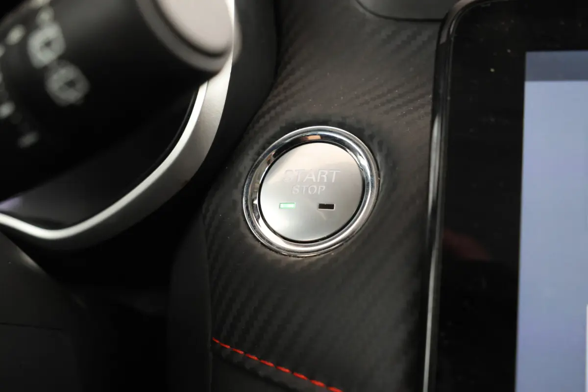 MG EV Long Range Luxury 70 kWh Panorama, 360 camera, Apple carplay!