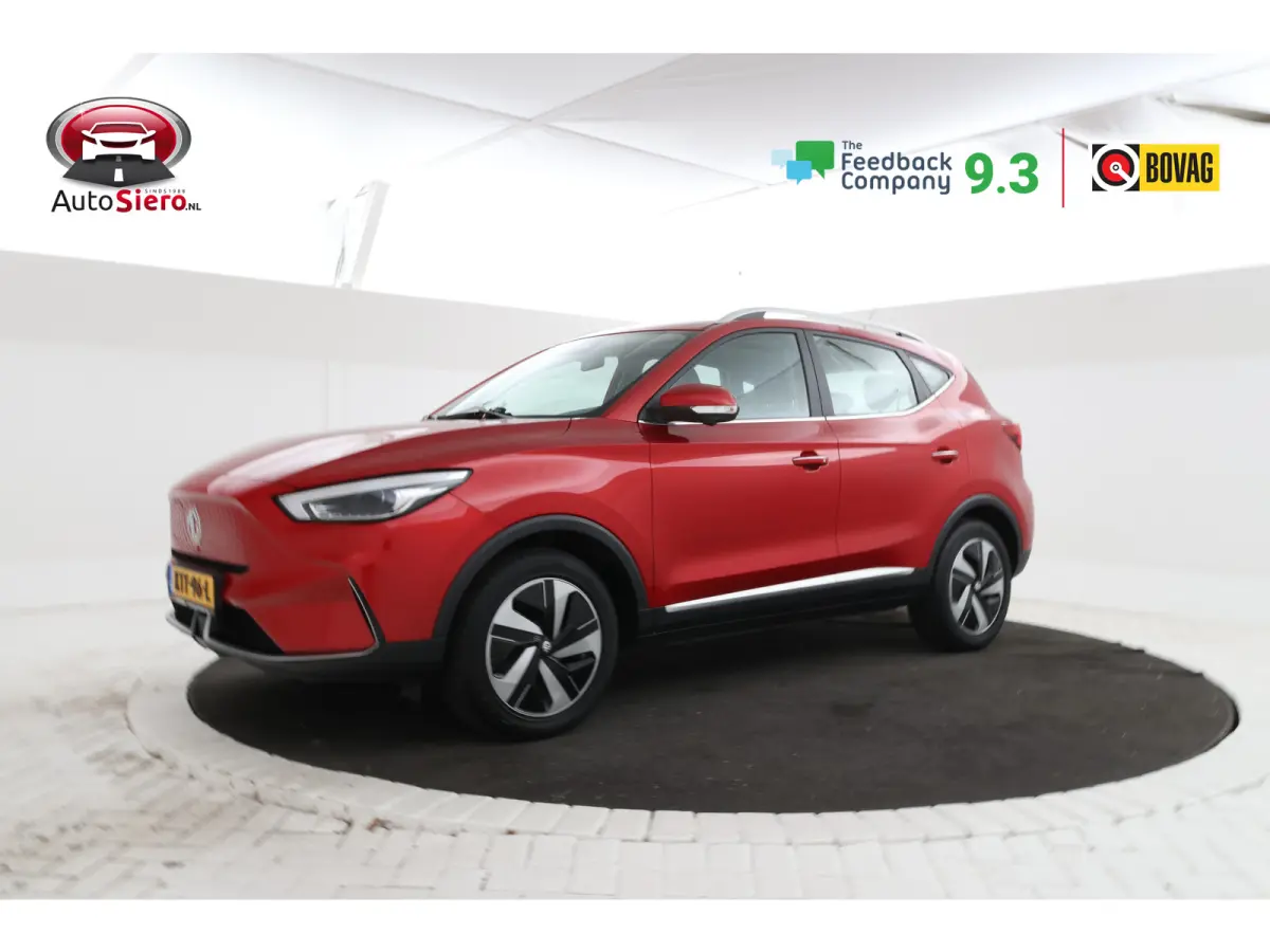 MG EV Long Range Luxury 70 kWh Panorama, 360 camera, Apple carplay!