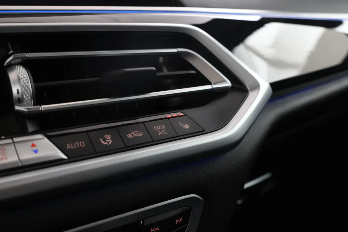 xDrive45e High Executive M-sport Full black Apple carplay