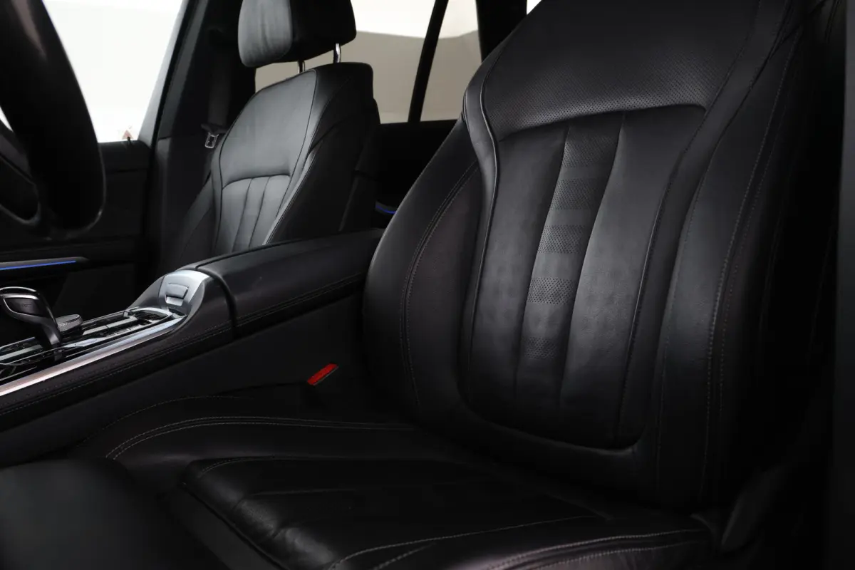 xDrive45e High Executive M-sport Full black Apple carplay