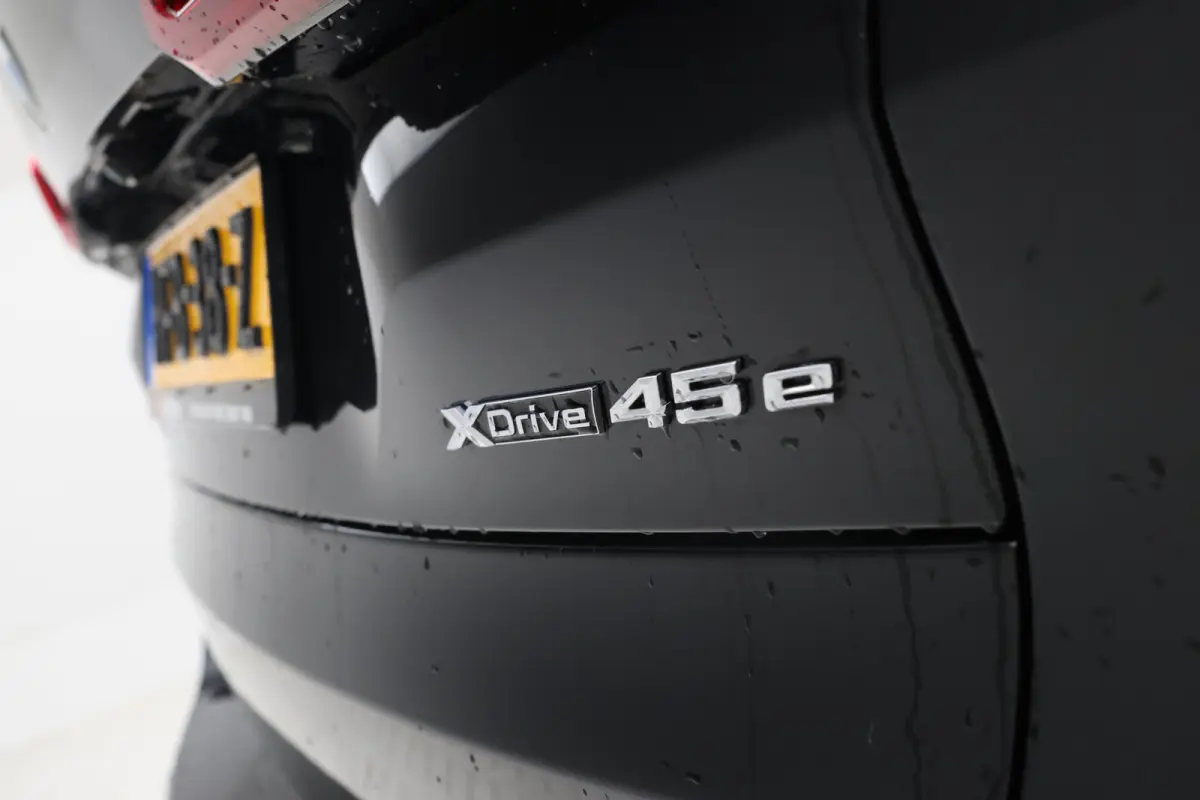 xDrive45e High Executive M-sport Full black Apple carplay