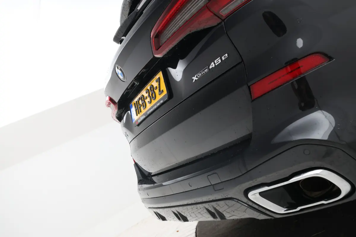 xDrive45e High Executive M-sport Full black Apple carplay
