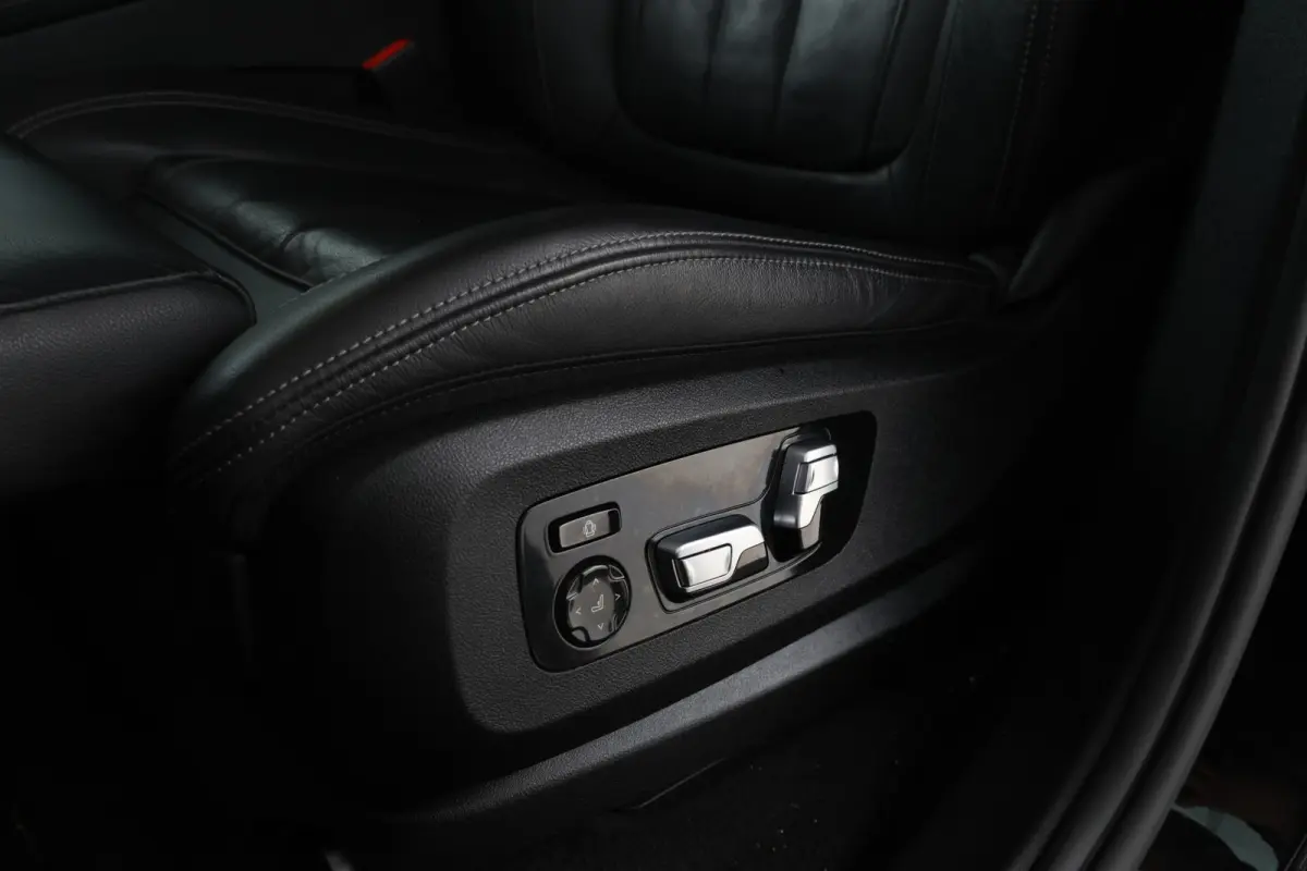 xDrive45e High Executive M-sport Full black Apple carplay