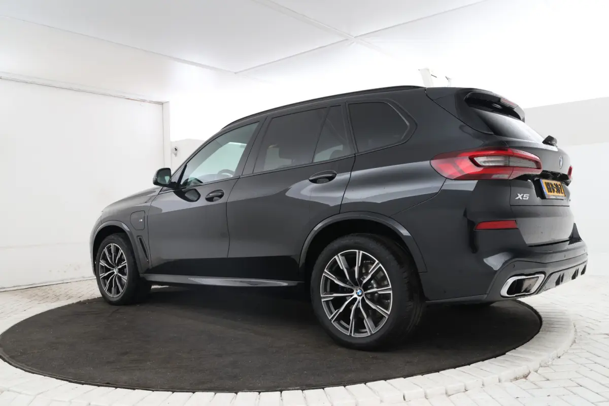 xDrive45e High Executive M-sport Full black Apple carplay