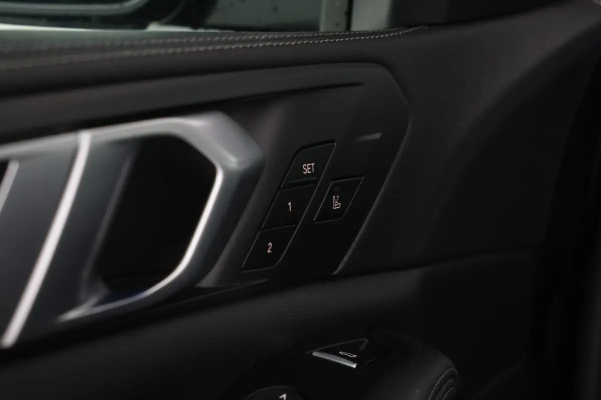 xDrive45e High Executive M-sport Full black Apple carplay