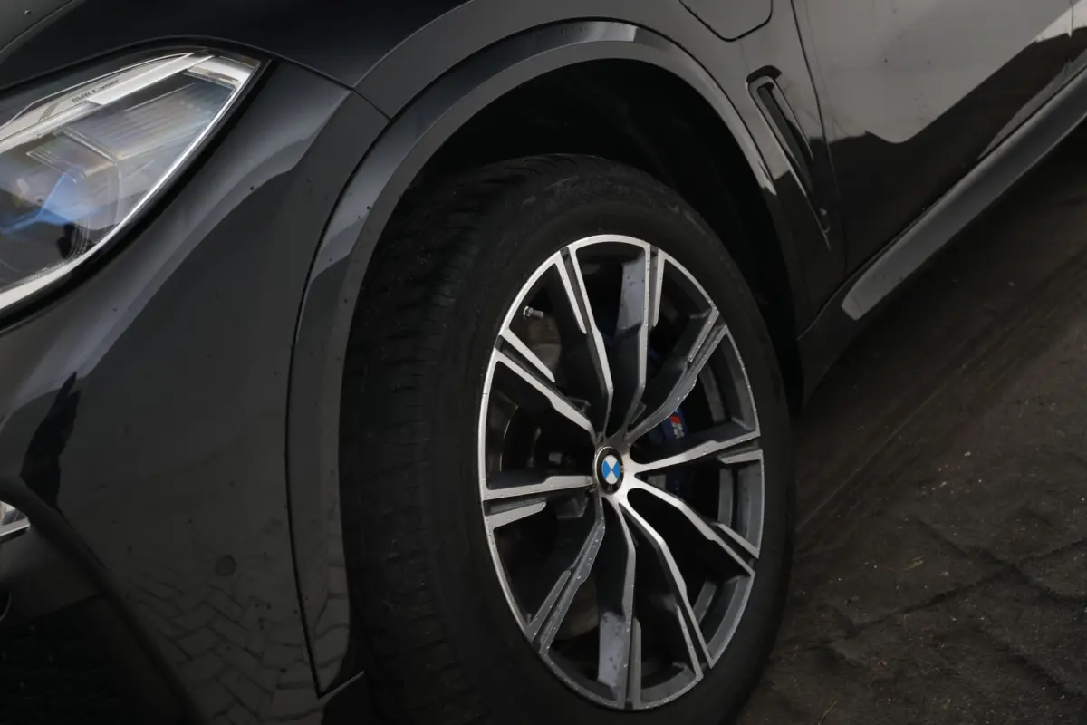 xDrive45e High Executive M-sport Full black Apple carplay