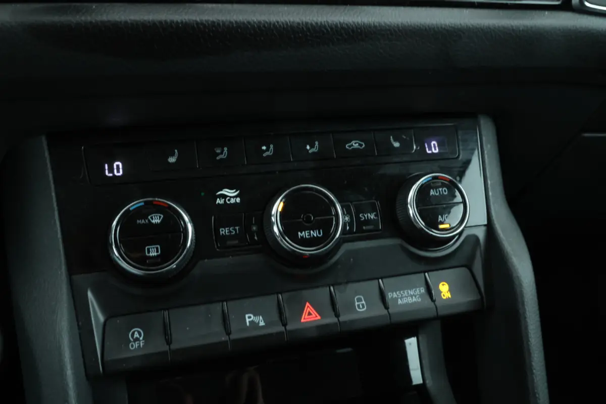 1.5 TSI Ambition 7p. 7 persoon, Automaat, Navigatie, Apple carplay,
