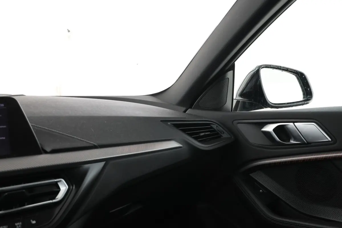218i High Executive Automaat, M-sport, Leer, Digitaal Dash