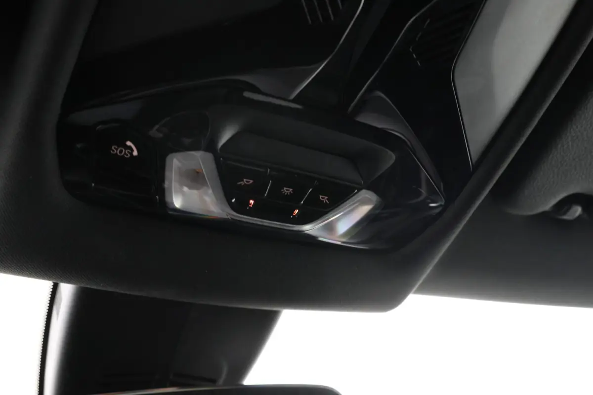 218i High Executive Automaat, M-sport, Leer, Digitaal Dash