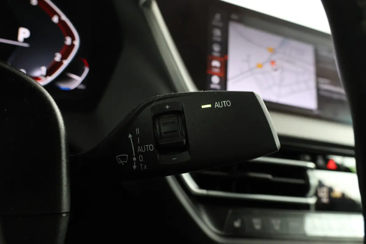 218i High Executive Automaat, M-sport, Leer, Digitaal Dash