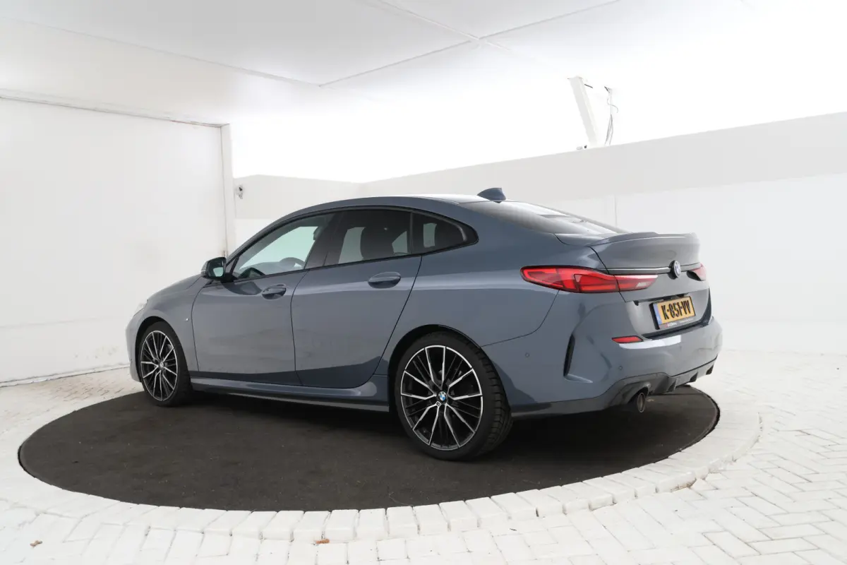 218i High Executive Automaat, M-sport, Leer, Digitaal Dash
