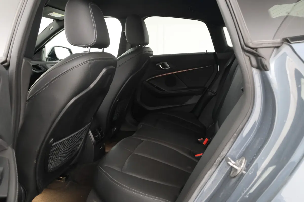 218i High Executive Automaat, M-sport, Leer, Digitaal Dash
