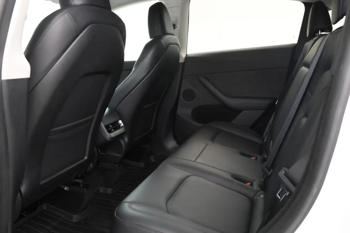 Long Range AWD 75 kWh Volleder, Stoel/stuurverwarming, Navigatie