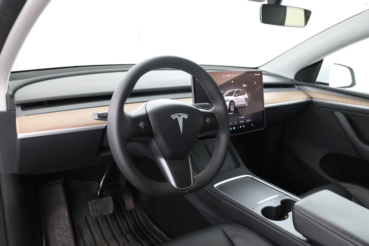 Long Range AWD 75 kWh Volleder, Stoel/stuurverwarming, Navigatie