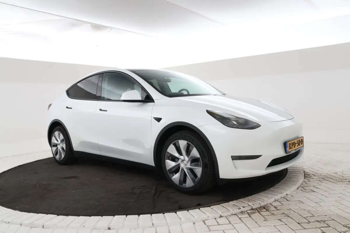 Long Range AWD 75 kWh Volleder, Stoel/stuurverwarming, Navigatie