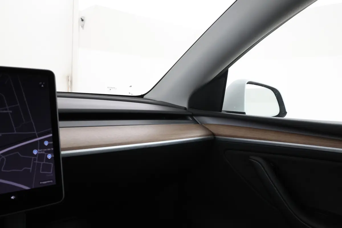 Long Range AWD 75 kWh Volleder, Stoel/stuurverwarming, Navigatie