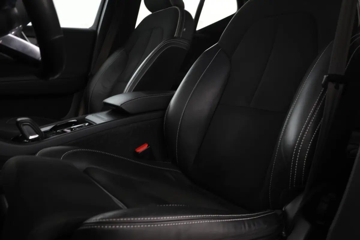 1.5 T3 Momentum IntelliSafe, Carplay, Half Leer, Cruise