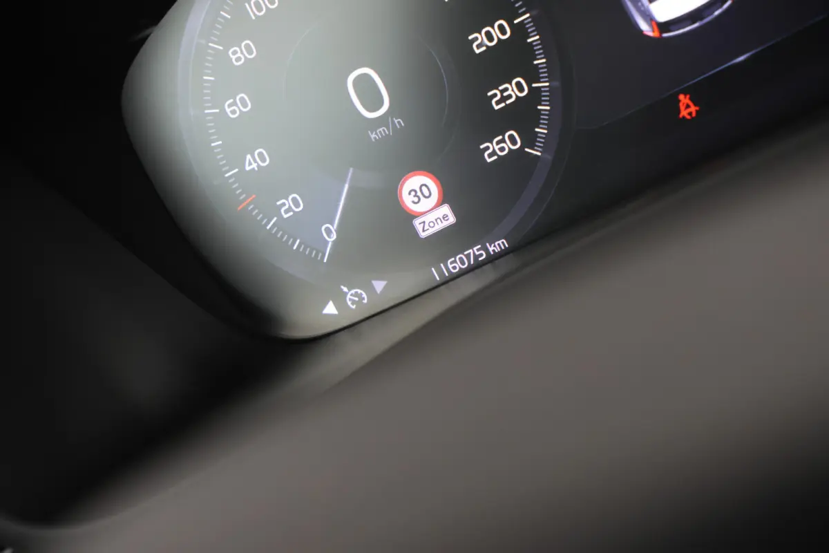1.5 T3 Momentum IntelliSafe, Carplay, Half Leer, Cruise