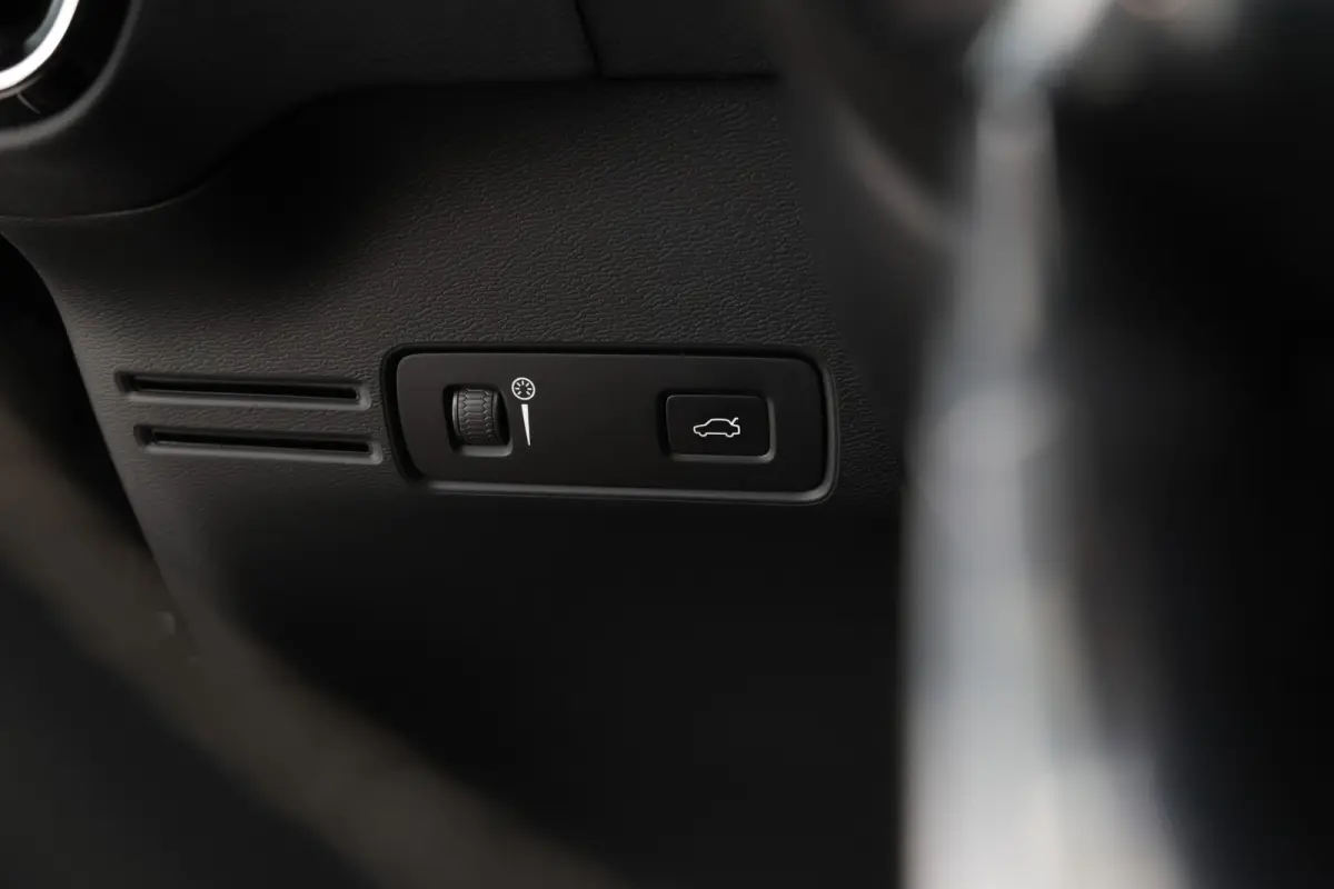 1.5 T3 Momentum IntelliSafe, Carplay, Half Leer, Cruise
