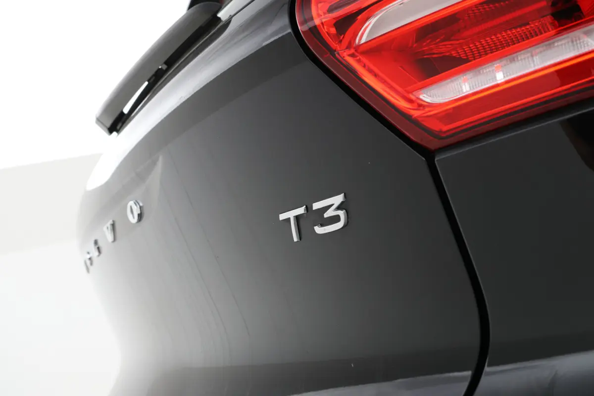 1.5 T3 Momentum IntelliSafe, Carplay, Half Leer, Cruise