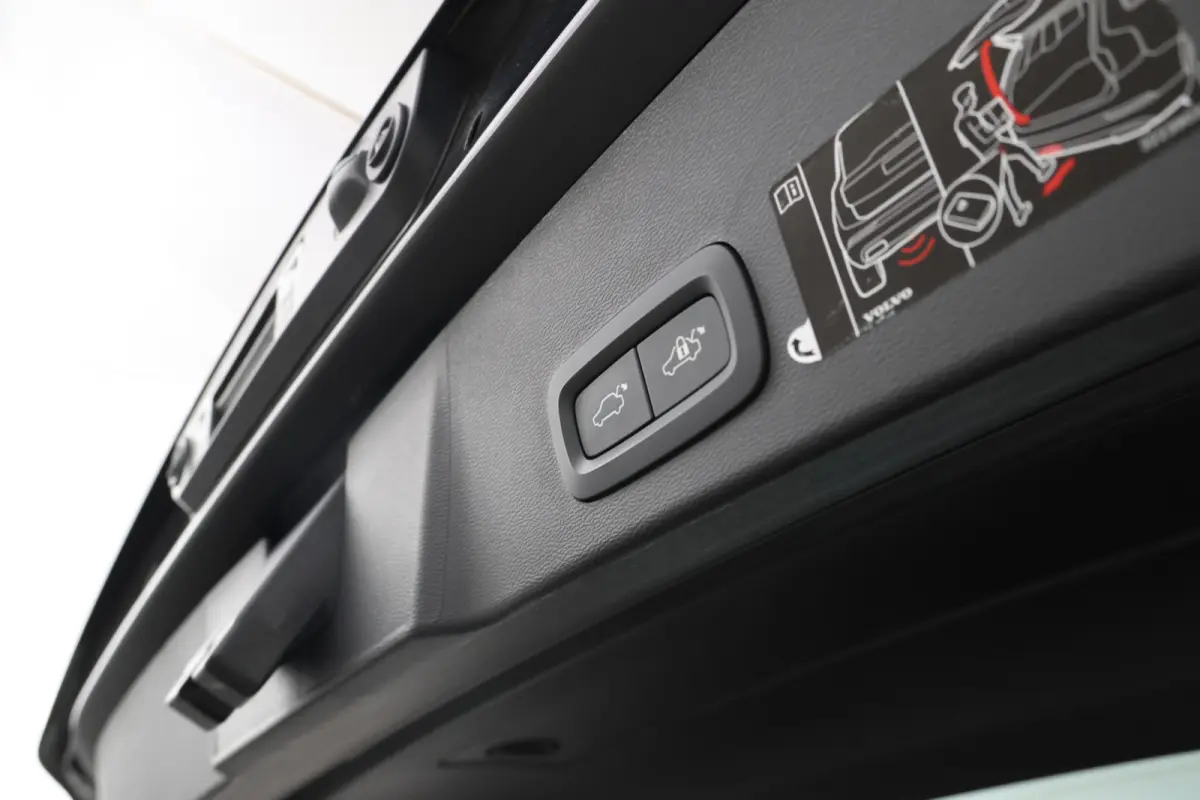 1.5 T3 Momentum IntelliSafe, Carplay, Half Leer, Cruise