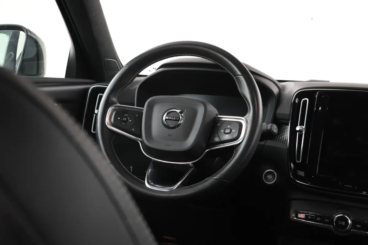 1.5 T3 Momentum IntelliSafe, Carplay, Half Leer, Cruise