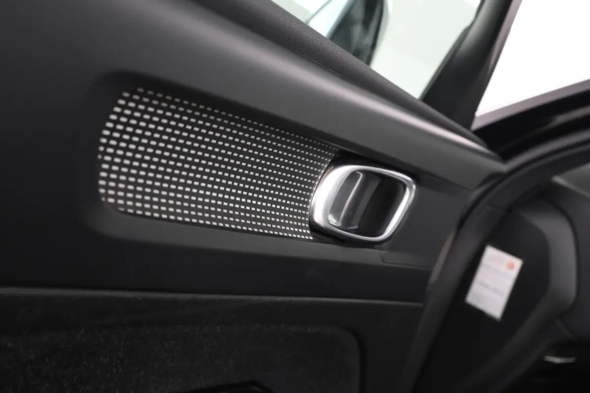1.5 T3 Momentum IntelliSafe, Carplay, Half Leer, Cruise