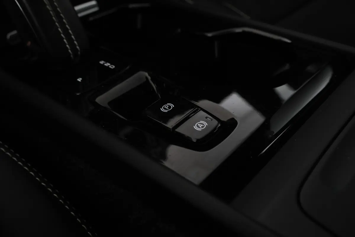 1.5 T3 Momentum IntelliSafe, Carplay, Half Leer, Cruise