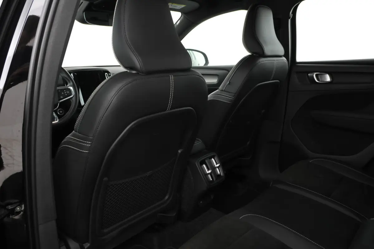 1.5 T3 Momentum IntelliSafe, Carplay, Half Leer, Cruise
