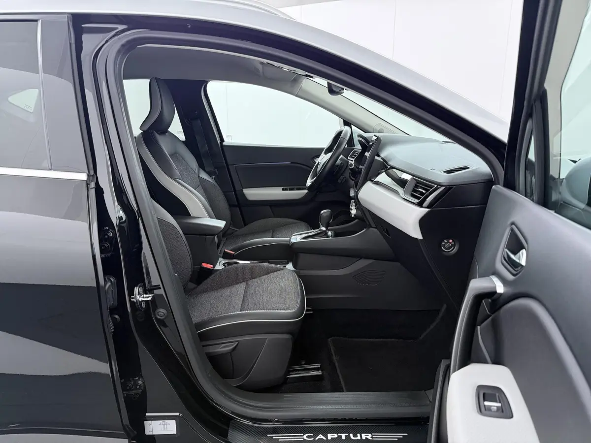 TCe 140 EDC Edition One | AUTOMAAT | Trekhaak | Adapt. Cruise | BOSE Audio |