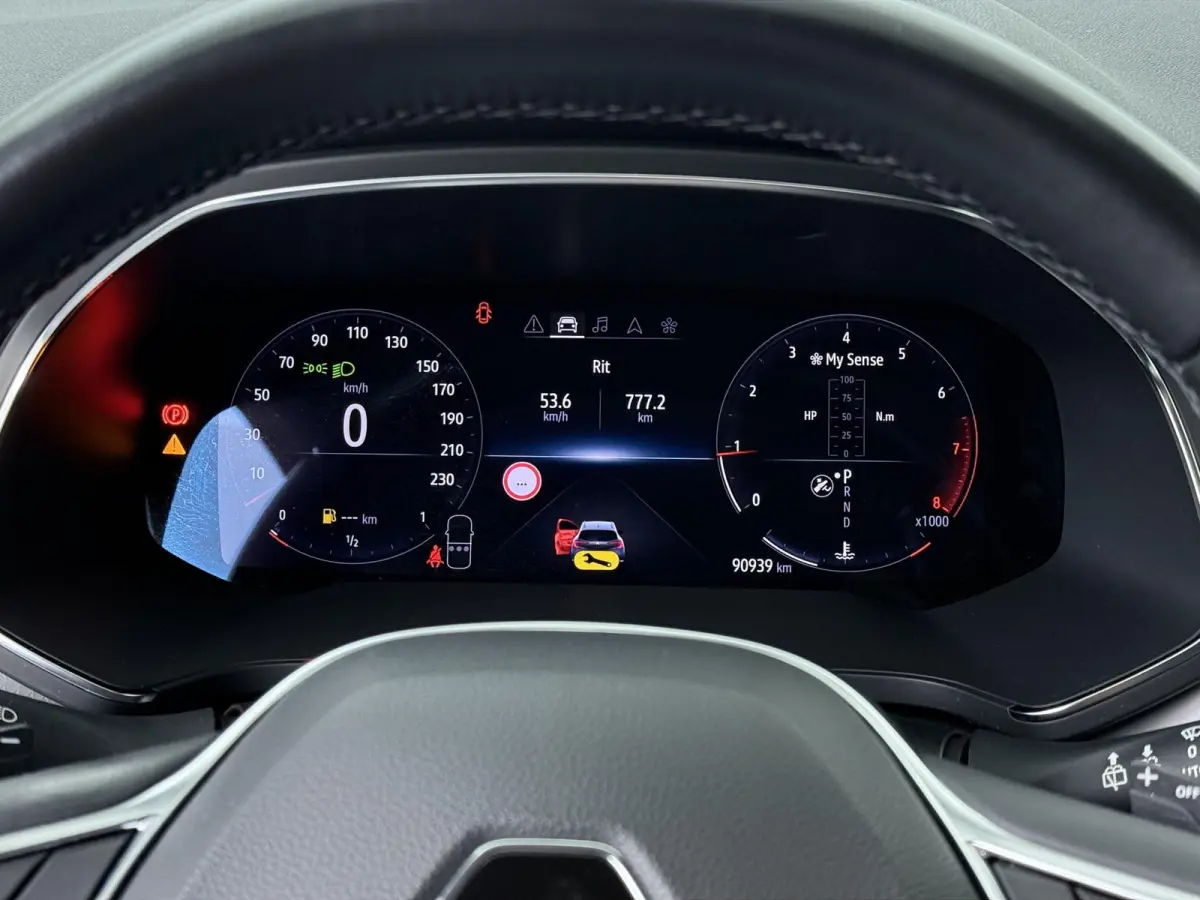 TCe 140 EDC Edition One | AUTOMAAT | Trekhaak | Adapt. Cruise | BOSE Audio |