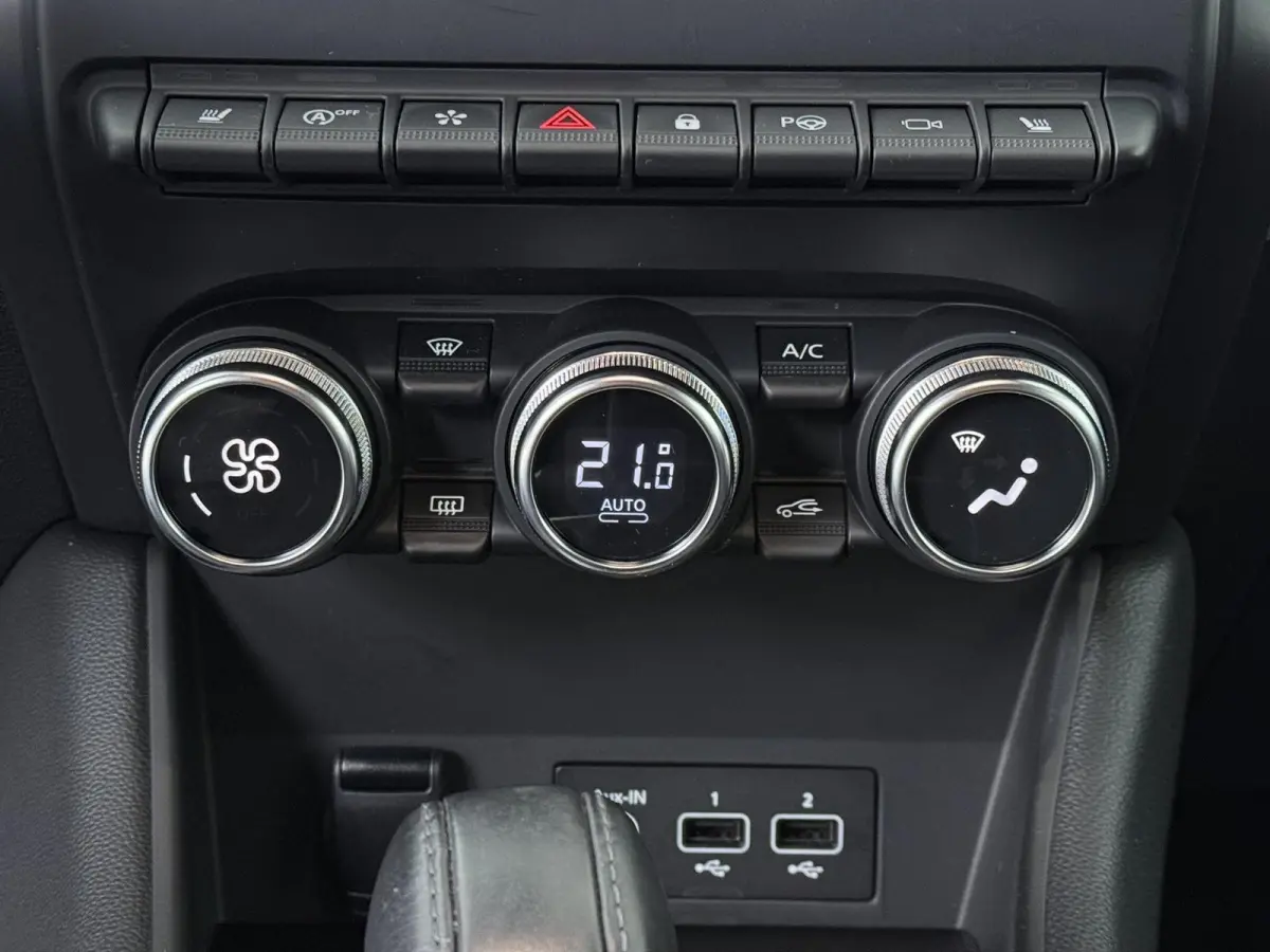 TCe 140 EDC Edition One | AUTOMAAT | Trekhaak | Adapt. Cruise | BOSE Audio |