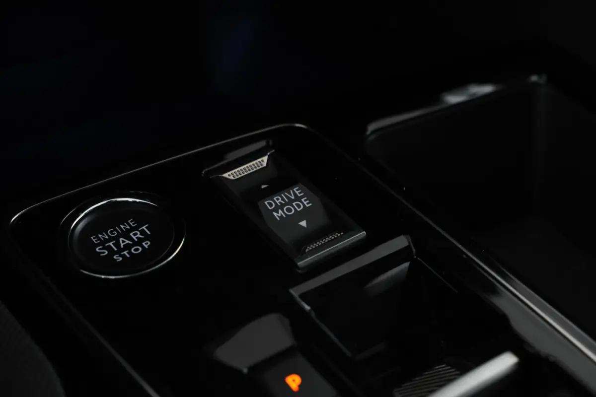 1.6 HYbrid 300 Allure Pack Business Apple carplay, Automaat, climate,
