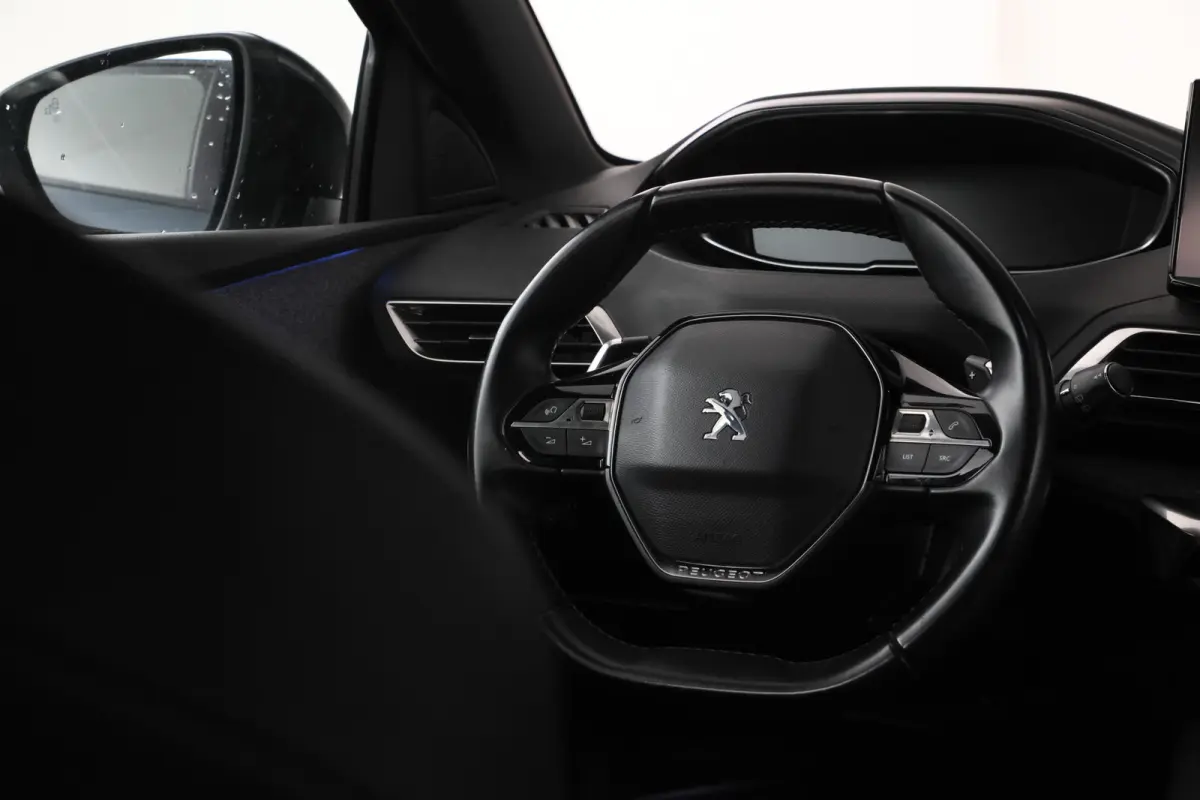 1.6 HYbrid 300 Allure Pack Business Apple carplay, Automaat, climate,