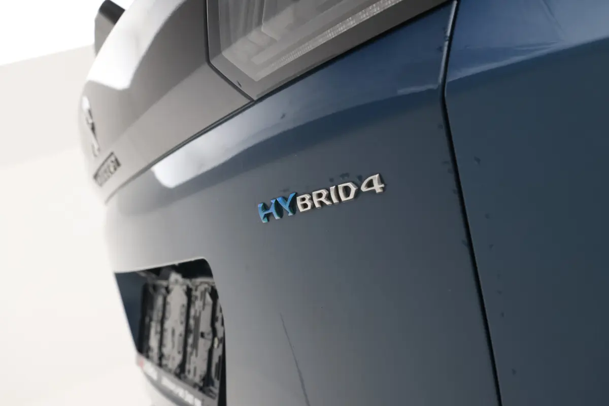 1.6 HYbrid 300 Allure Pack Business Apple carplay, Automaat, climate,